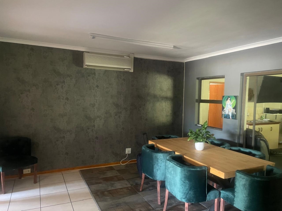 5 Bedroom Property for Sale in Porterville Western Cape